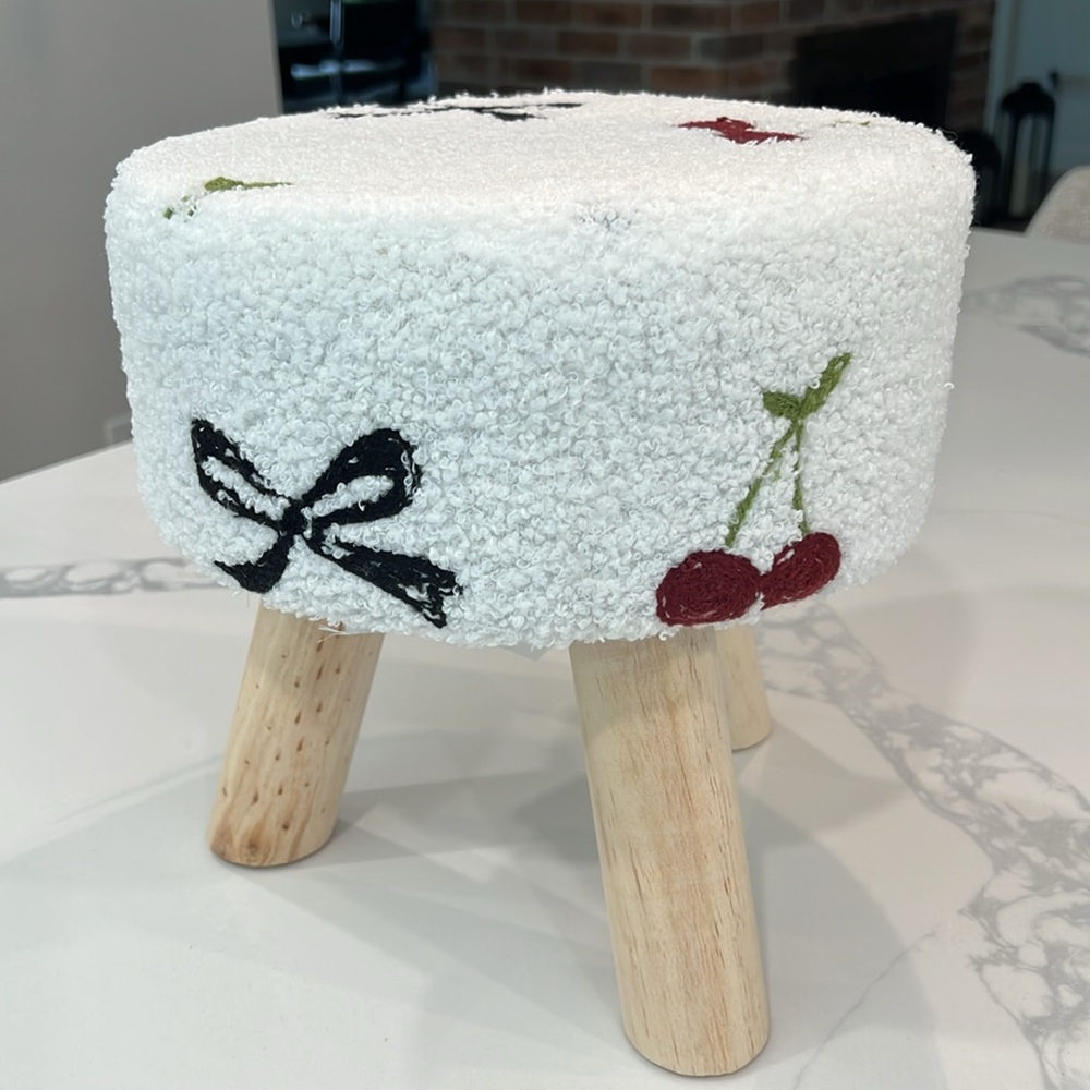 ๐Cute . Mini ๐๐STOOL ๐ - Picture 2 of 16